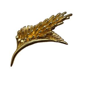 Vintage Boucher Gold Tone Brooch